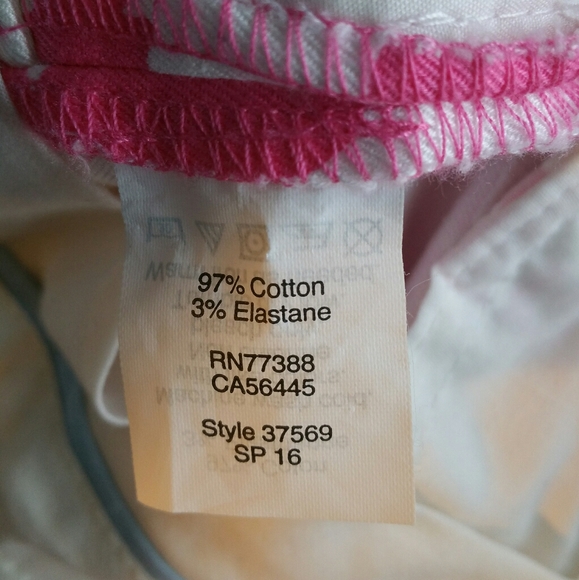 J. Crew Pink & White Floral Stretch Shorts, 32" Waist X 3" Inseam Length - Picture 4 of 7